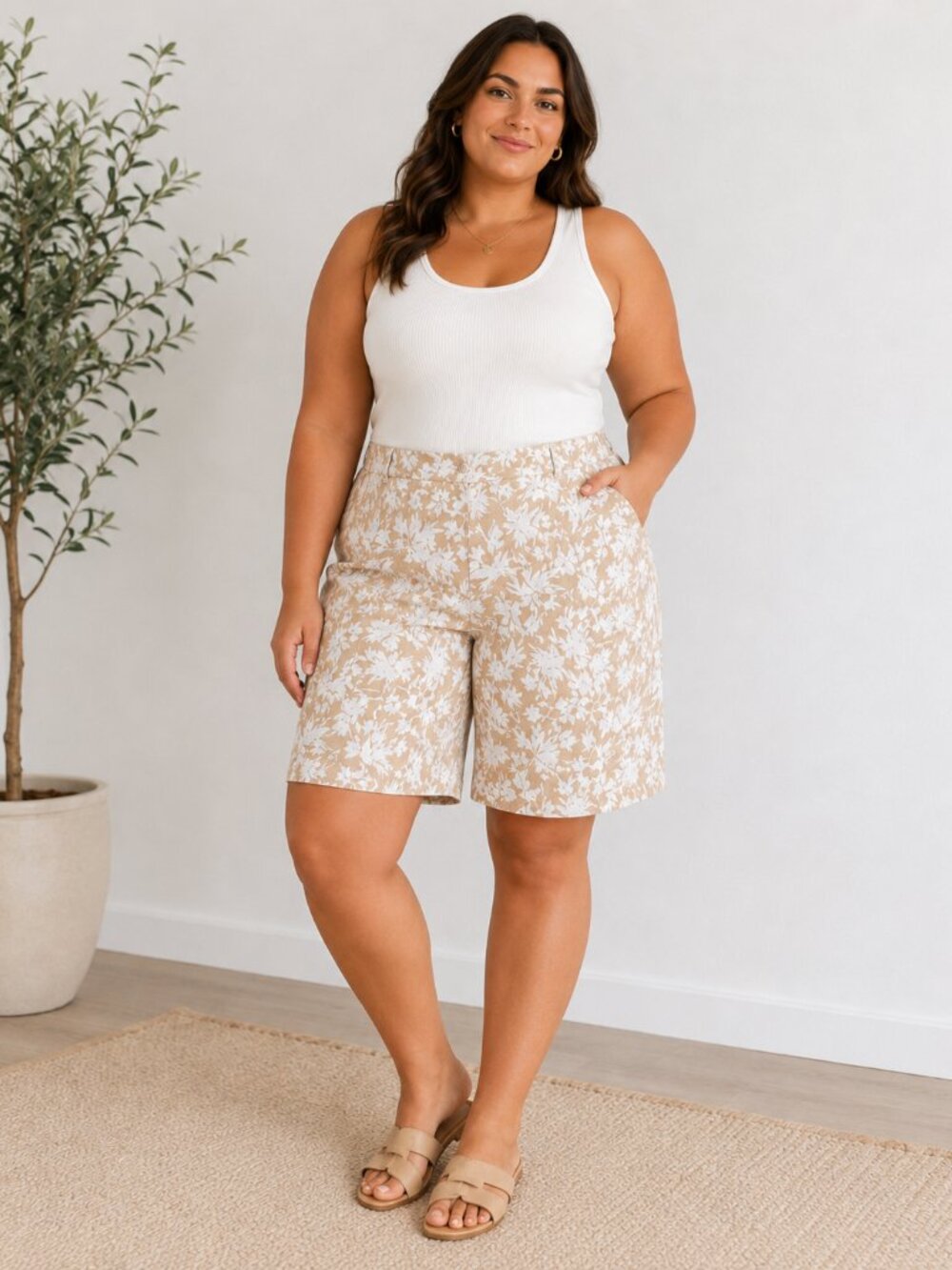 Classic Elements Woman 24W Beige White Floral Bermuda Shorts Cotton Stretch